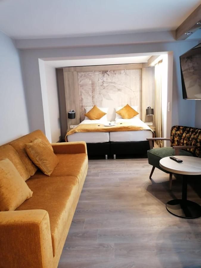 Liebig Hotel Ehringshausen Екстериор снимка